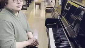 99年卡瓦依k70 編號2379704進口kawai 鋼琴大譜架紅木榔頭仿象牙鍵 k700同級別產品