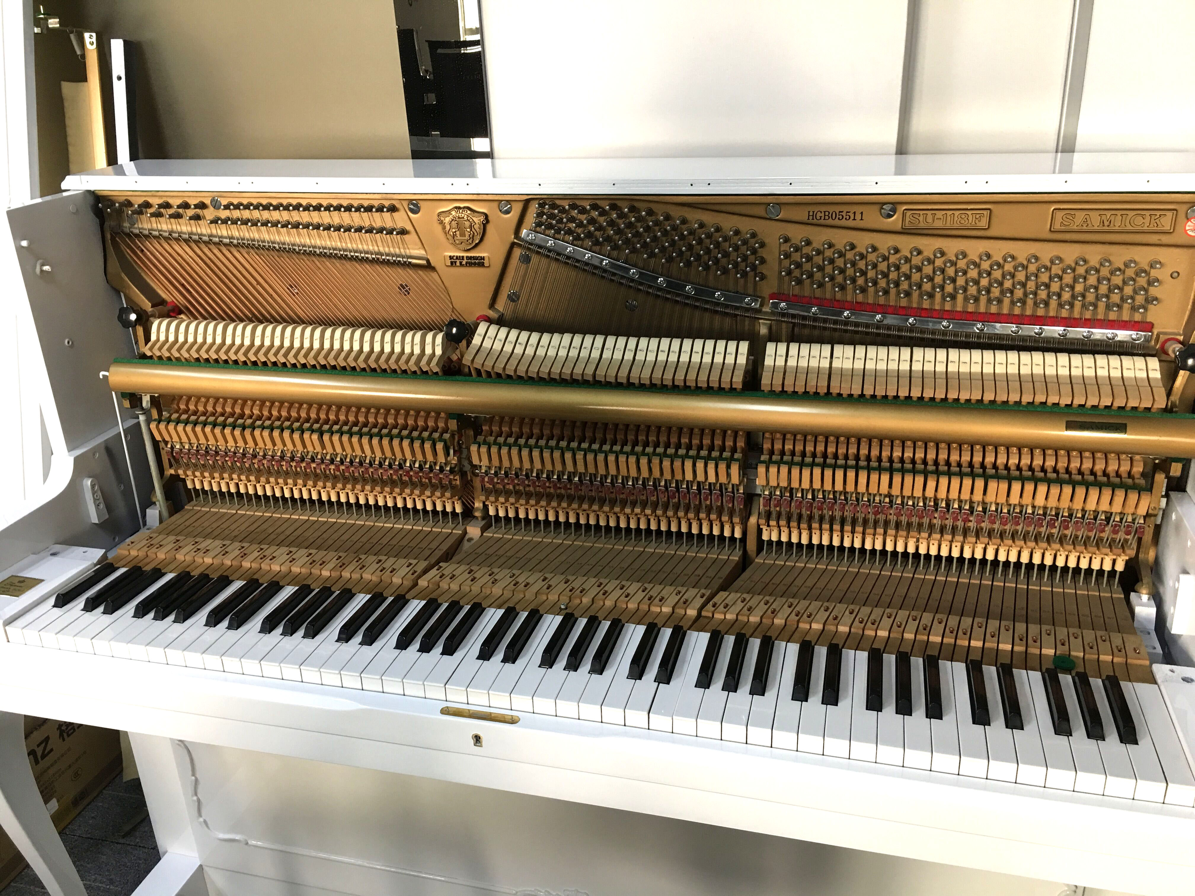 家用鋼琴 韓國原裝進口二手鋼琴三益SU-118 白色鋼琴 狀態(tài)好