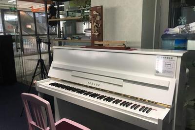 一個(gè)中級鋼琴多少錢?租賃 零售進(jìn)口鋼琴雅馬哈卡哇伊